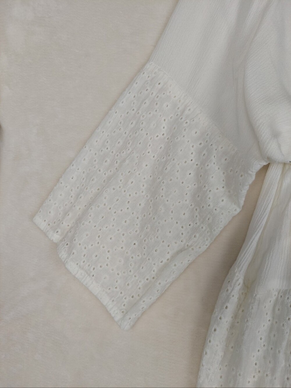 Sperry Boho Mini Dress Women's Medium Crinkled Gauze Eyelet Lace Tiered Festival - Picture 7 of 12